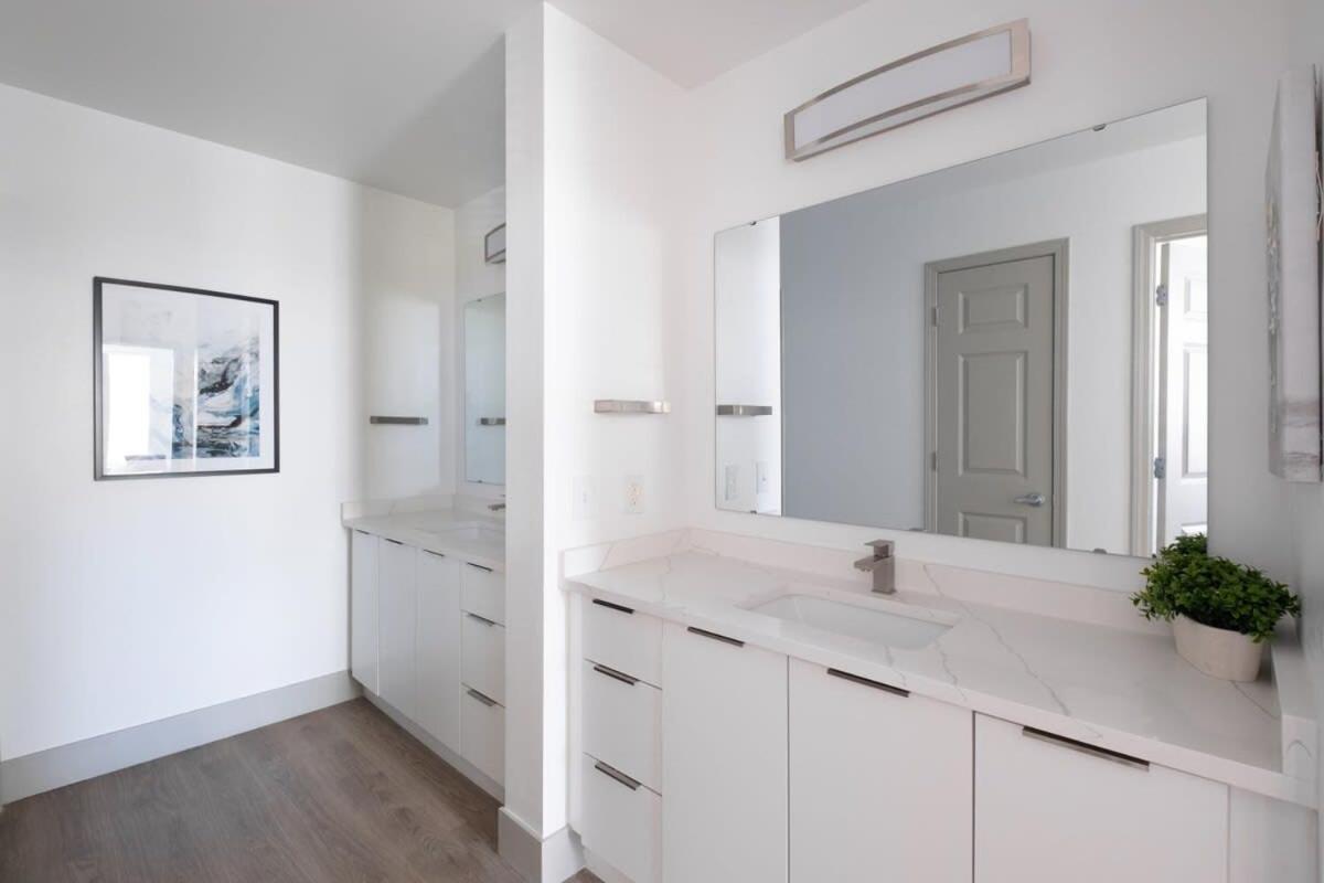 3Br Modern Downtown Apartment With Gym & Office Charlotte Bagian luar foto