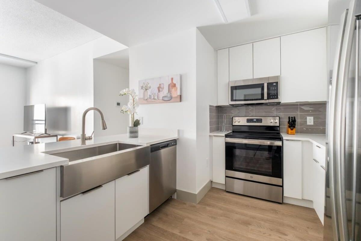 3Br Modern Downtown Apartment With Gym & Office Charlotte Bagian luar foto
